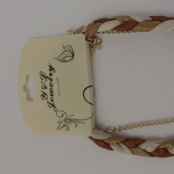 Vintage Look Necklace - Picture 4 of 5